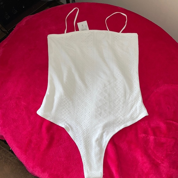 Ivory Eyelet Bodysuit - Picture 1 of 3